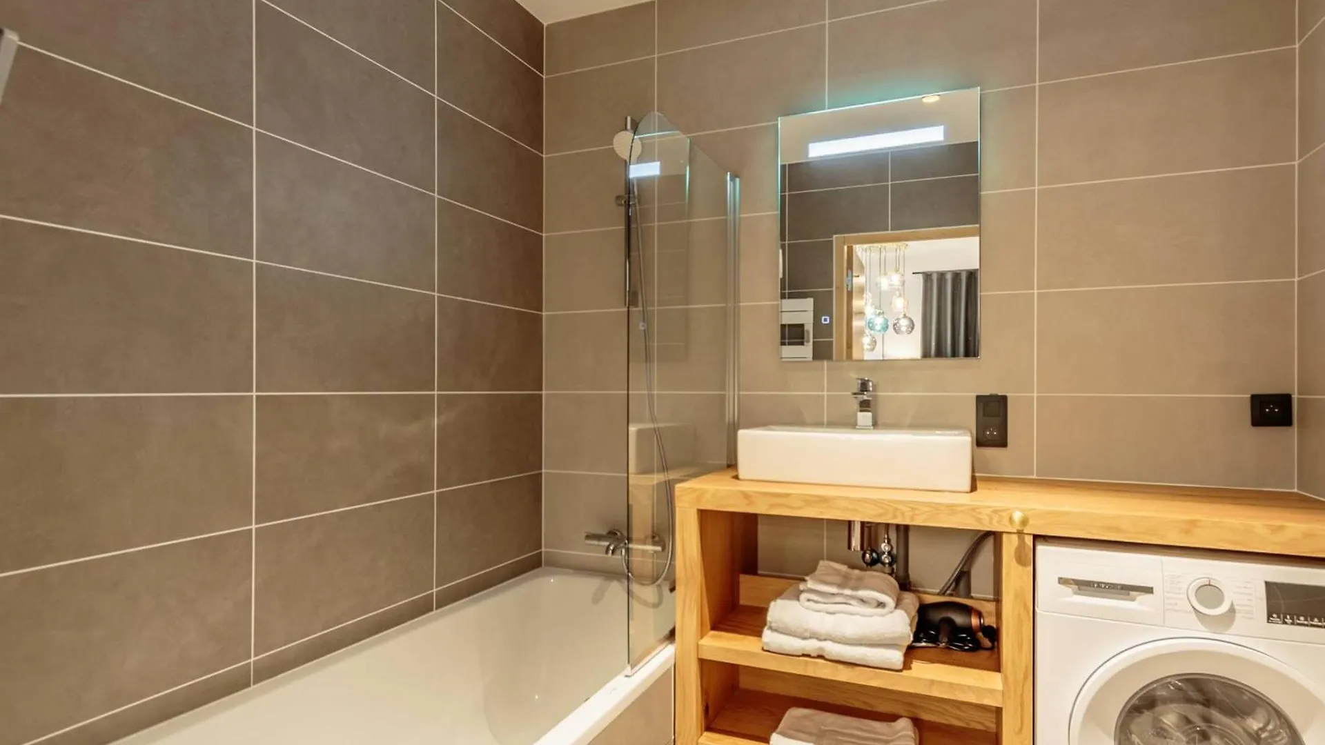 Appartement Cosy 4-6 Pers, Parking, Conciergerie, Piscine, Spa, Ski A 2 Min - Fr-1-638-11 La Plagne Apartment